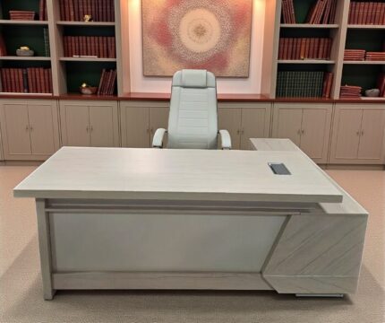 datorgaldi un biroja galdi